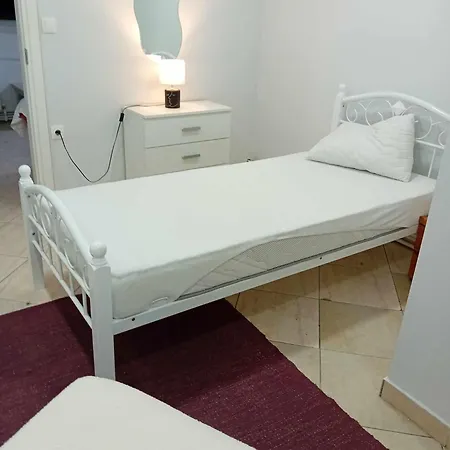Comfy Studio In The Center *