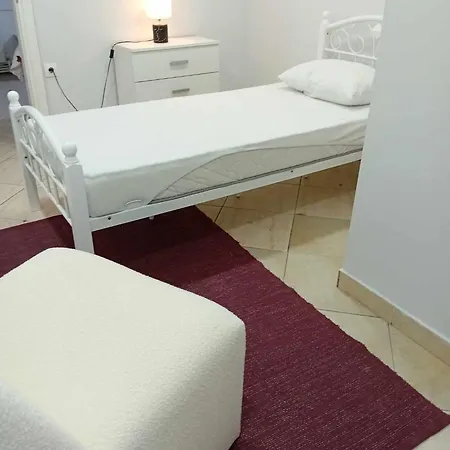 Comfy Studio In The Center Apartment